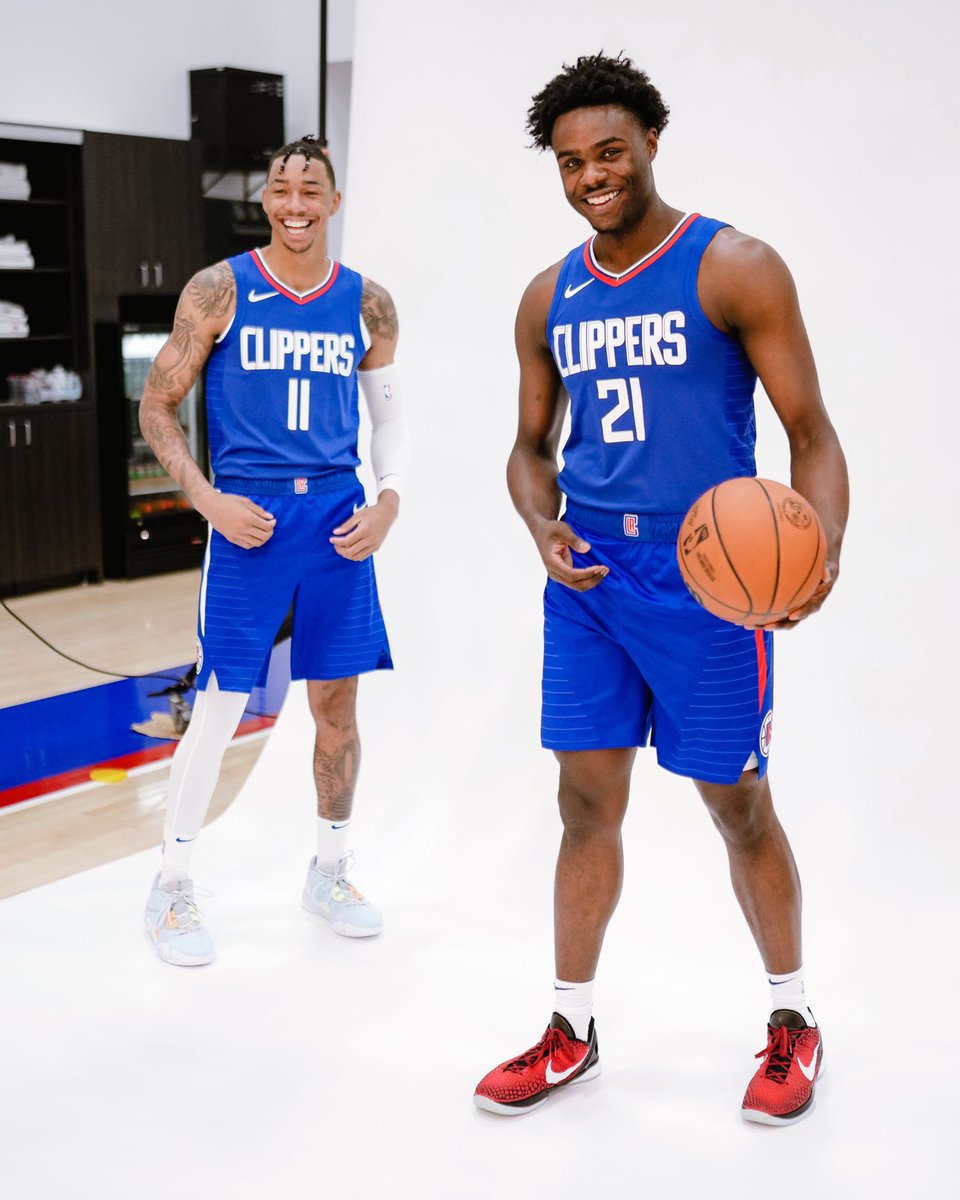 LAClippers's tweet photo. Kobe and Jordan in their new threads 🧵 https://t.co/x7LZZ0fQs4