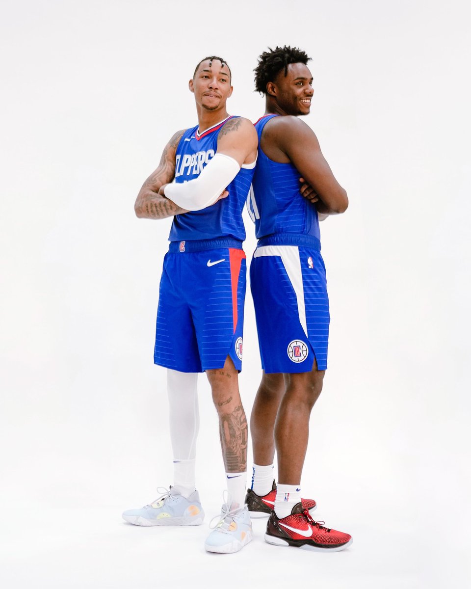 LAClippers's tweet photo. Kobe and Jordan in their new threads 🧵 https://t.co/x7LZZ0fQs4
