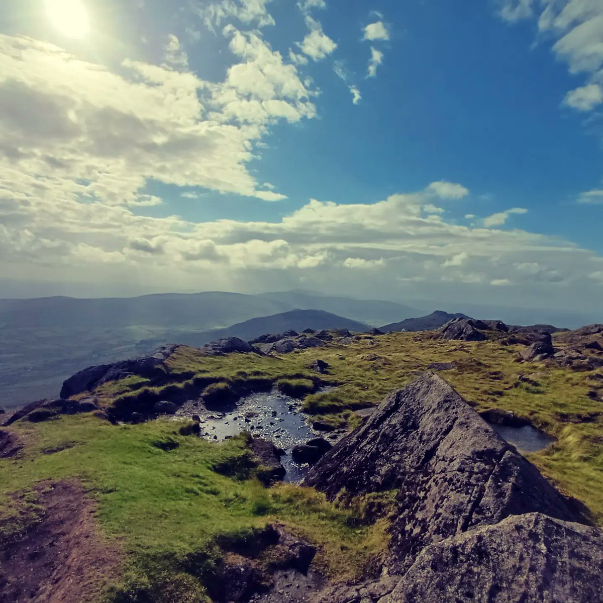 Slieve Foye 589m is a mountain on the Cooley Peninsula. Clear horizon & climb with a view !

#slievefoye #cooleymountains 
#carlingford #Peninsula #hike 
#Louth #lanscapes #photography
#nature #travel #mountainview