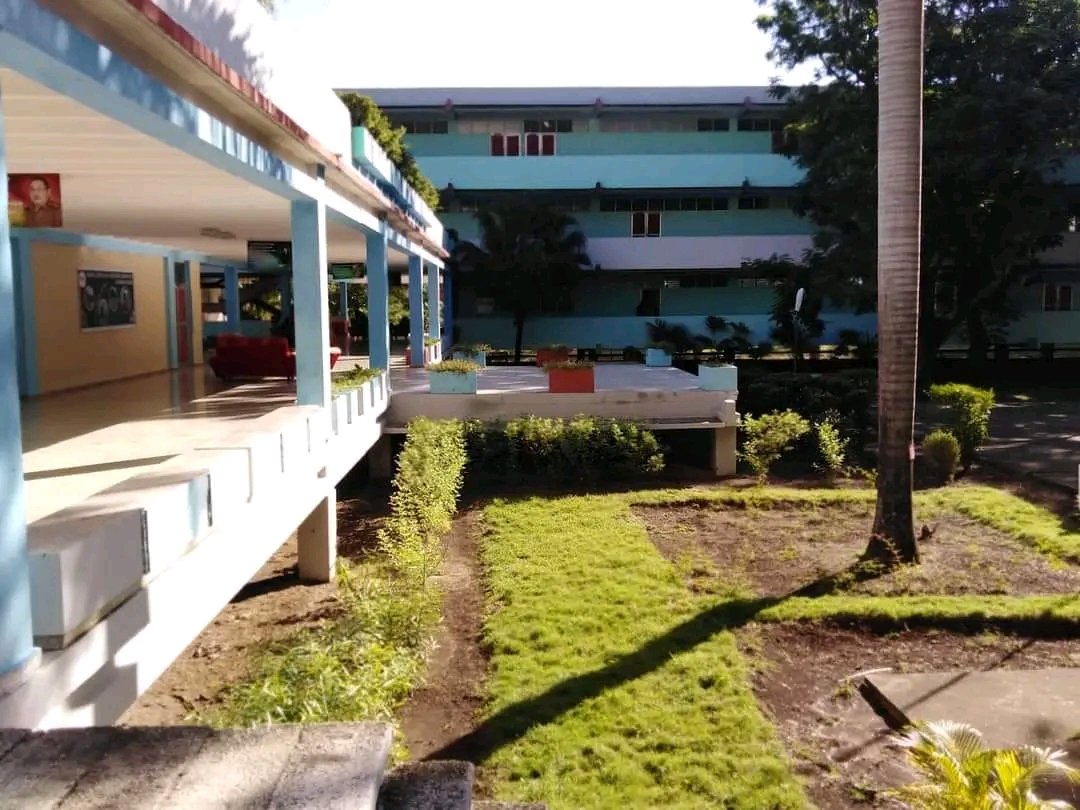 elsa_ena's tweet photo. La Feria Nacional de conocimientos y habilidades de la Enseñanza Técnica y Profesional se desarrollará en Guantánamo. Un espacio para demostrar los avances en la formación de la fuerza calificada de nivel medio superior. #CubaEduca @DiazCanelB @MMarreroCruz @JorgeLuisPerd20 https://t.co/32uP9ZyBhM