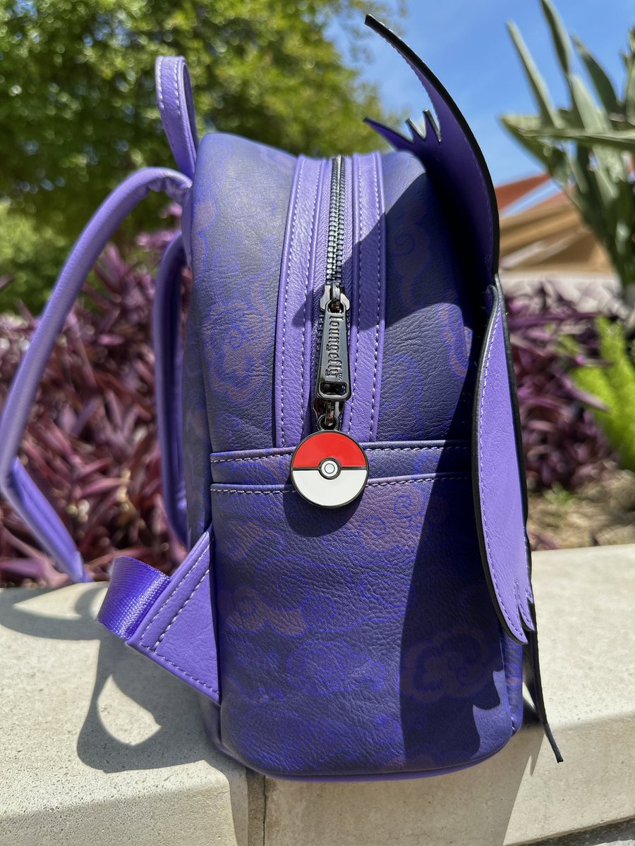 Calling all Ghost and Poison-Type Pokémon Trainers! Gengar awaits you: tinyurl.com/Loungefly-Geng…
