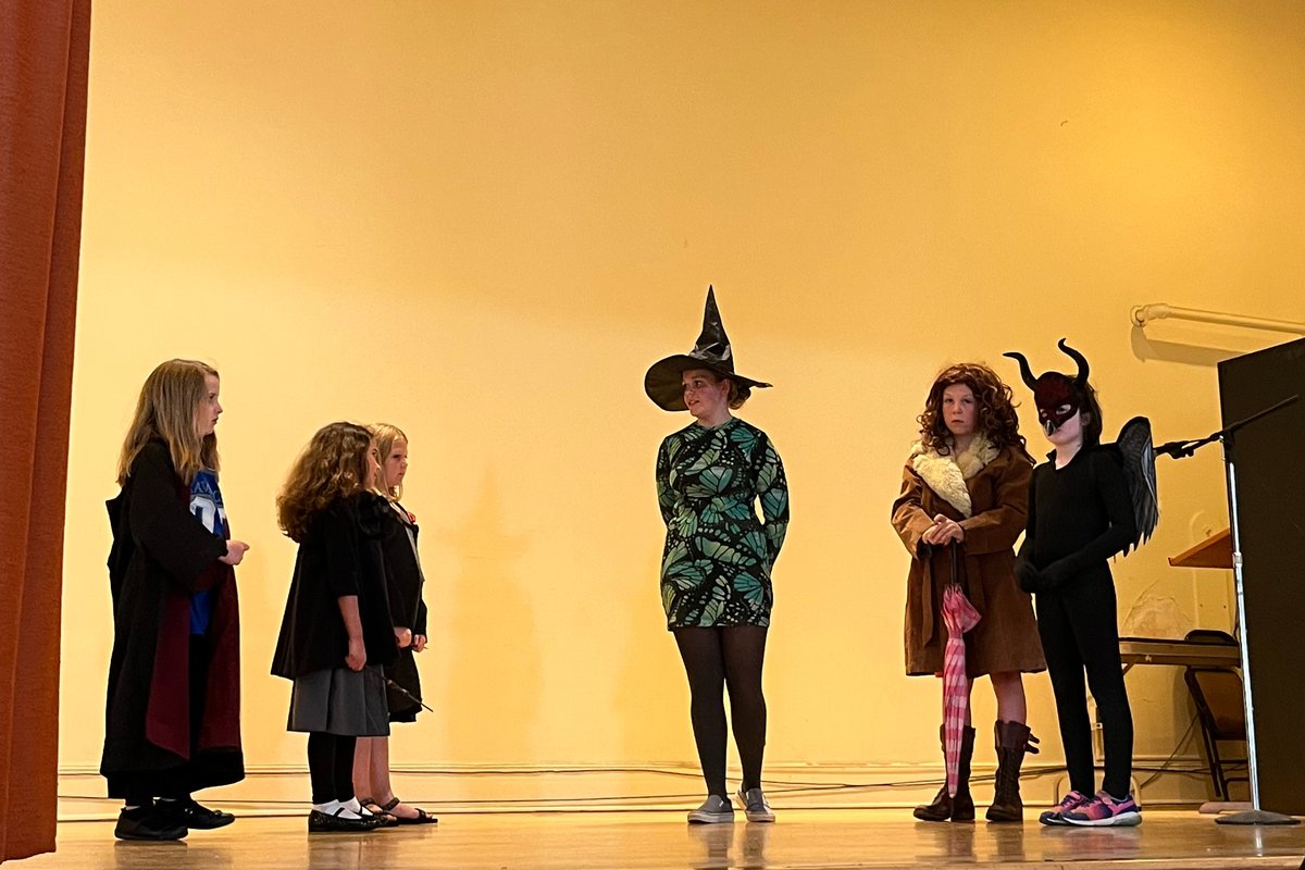 VeryMerryVT's tweet photo. The campers at the First Congregational Church are having more fun with Harry Potter! 🧙‍♂️ https://t.co/phNy4R8MFW