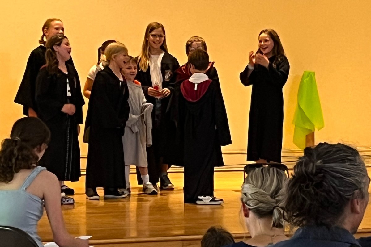 VeryMerryVT's tweet photo. The campers at the First Congregational Church are having more fun with Harry Potter! 🧙‍♂️ https://t.co/phNy4R8MFW