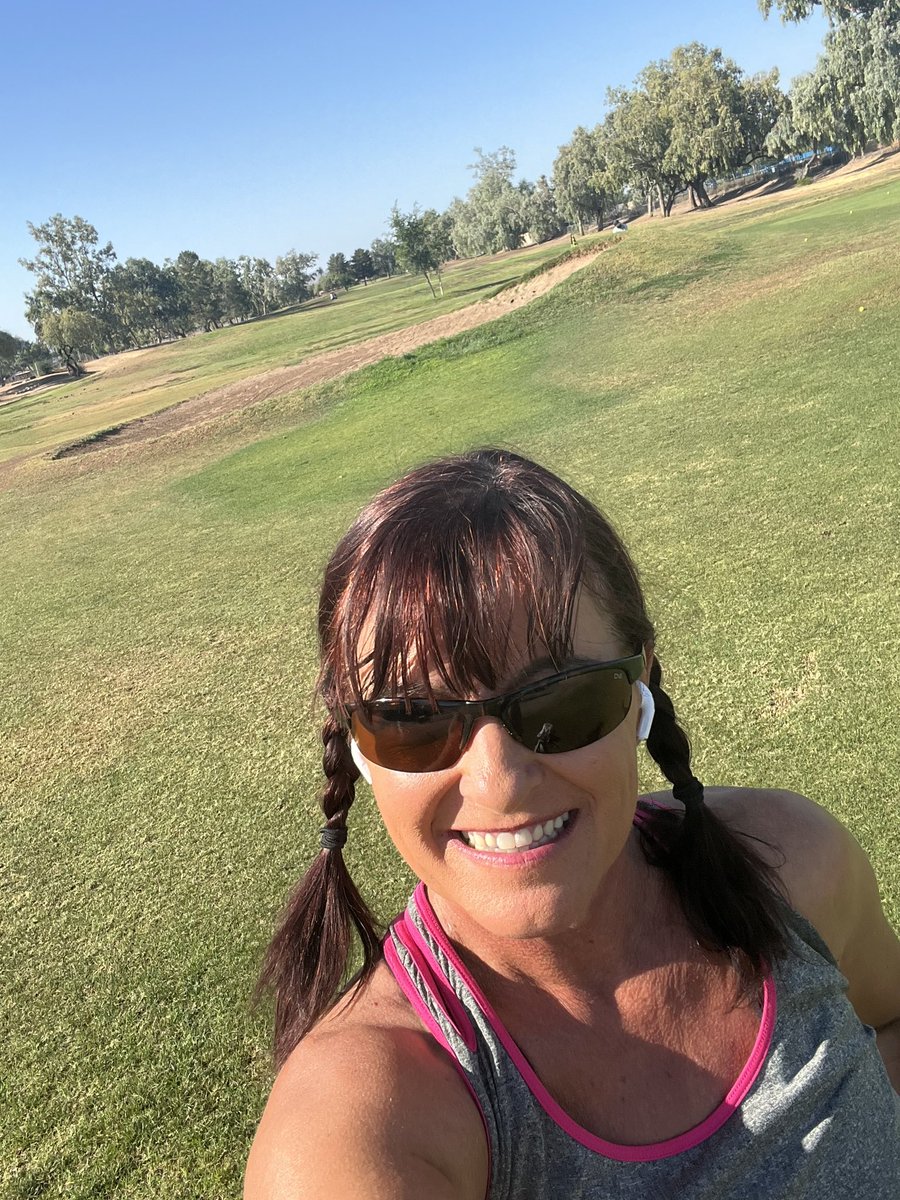 CanChaserFergie's tweet photo. It was so peaceful practicing at the driving range this morning!! Now to transfer the good practice to the course lol 😂 #Golf #Golfing #GolfGirl #PracticeMakesPerfect #GoalsTakeWork #Fun #Happy #Sunshine #Athlete #Fitness #WorkOut #Healthy https://t.co/GUazUwBXRL