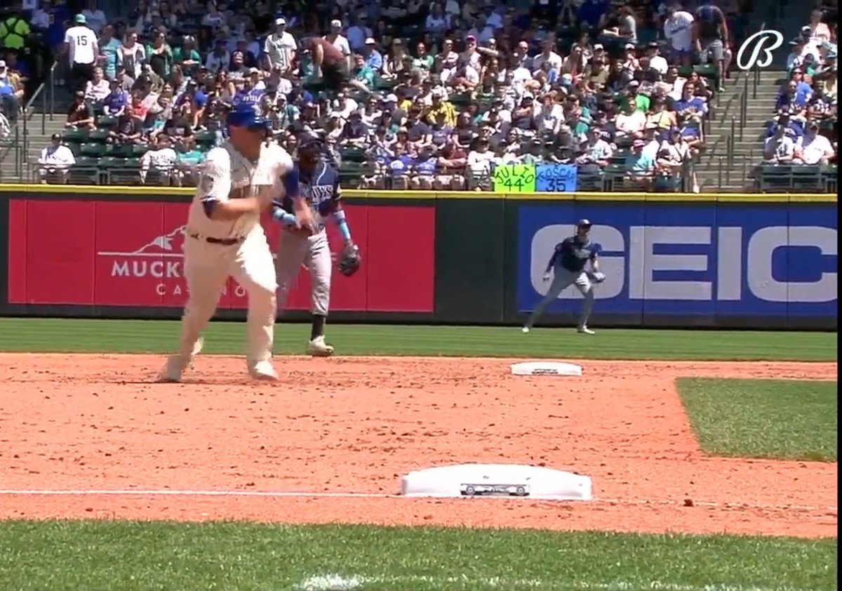 Jonathan Arnholz tweet media