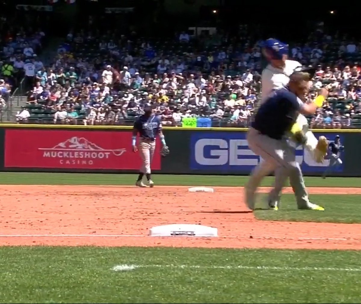 Jonathan Arnholz tweet media