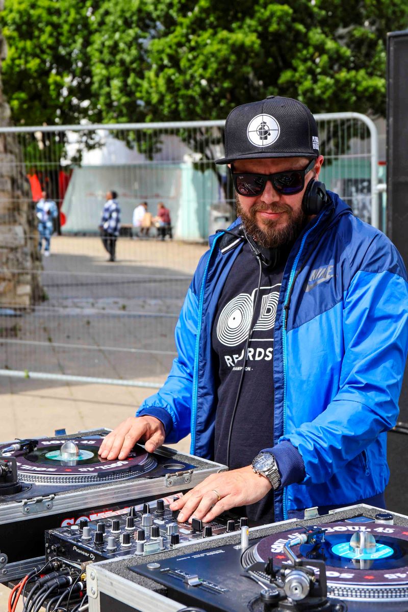 Graffiti artists, local DJs and break dancers came together for a Do1Cancer fundraiser at Southampton's Bargate at the weekend. 
Are you in our photo gallery?
in-common.co.uk/2023/07/02/do-…
@Do1Cancer @soul45djs @NoahsArkHospice