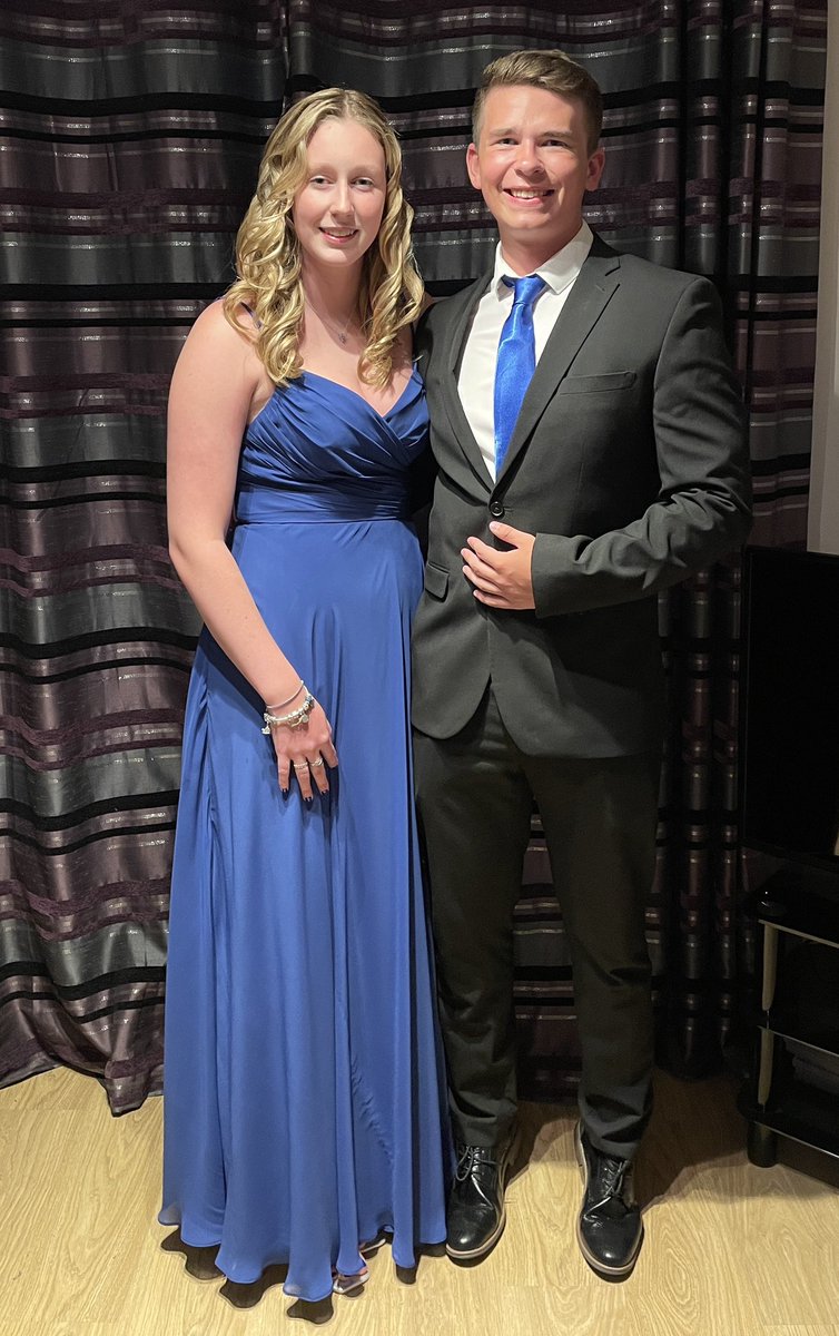 A lovely evening at Y13 Prom for Caitlin and Archie. Such a shame that Friday’s weather was wet and windy which meant no photo shoot outside in the sunshine 😔 Looking very grown up and ready for new life adventures