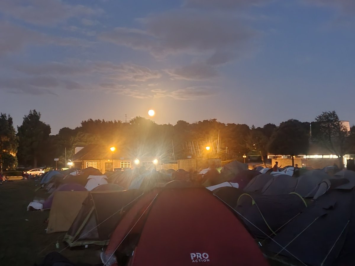 Good night from #thequeue #wimbledon2023