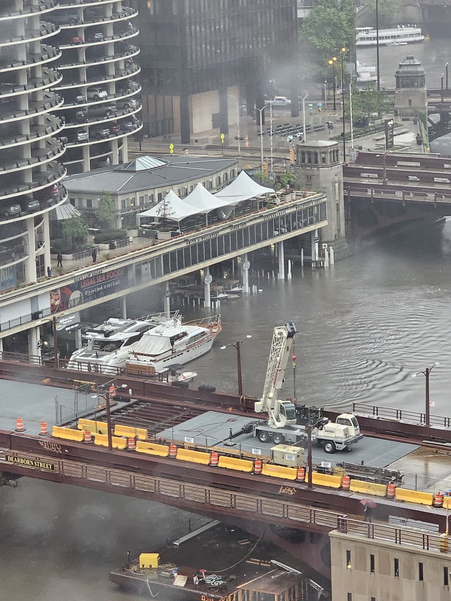 tridence's tweet photo. #Chicago flooding by the riverfront. #wgn #nbcchicago #abcchicago #cityofchicago https://t.co/3TnEMtcvhe