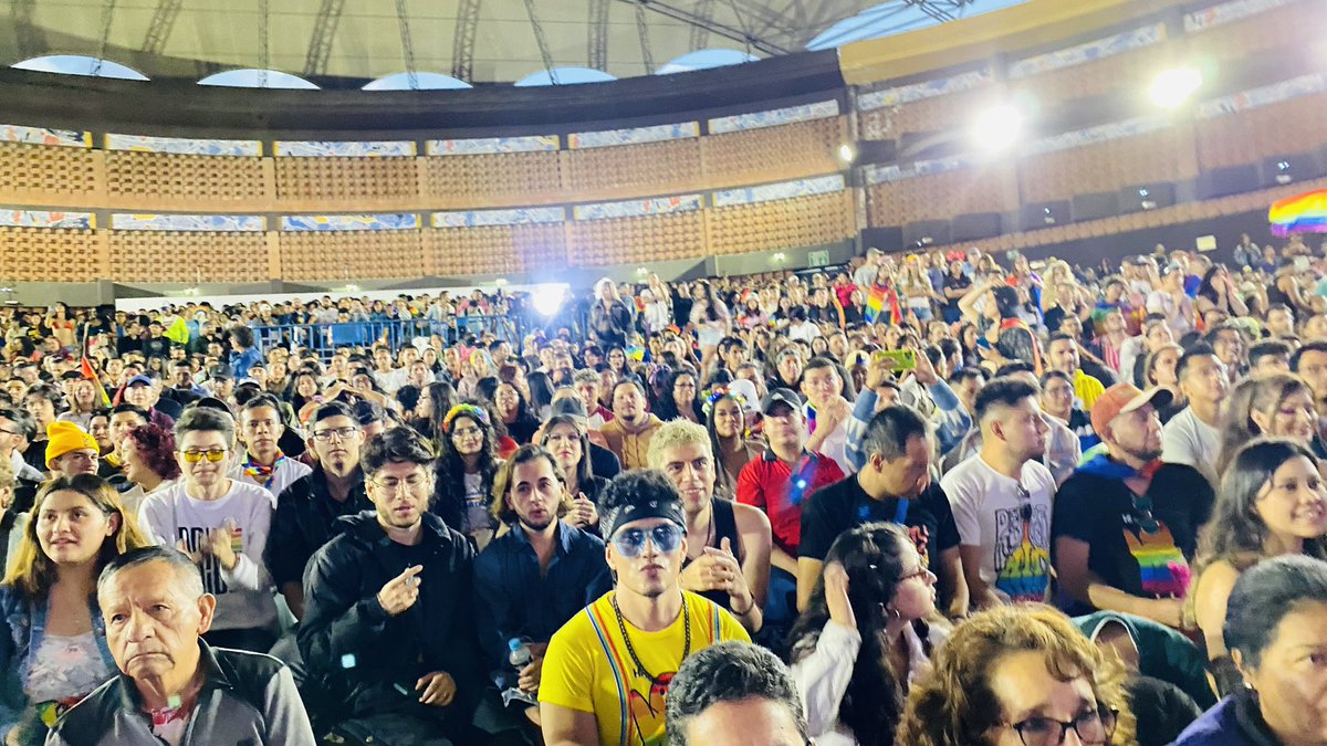 Nada fue fácil, trabajar por una real inclusión y territorios más humanos Gracias infinitas por el honroso reconocimiento recibido por parte de la <a href="/MesaLgbtiq/">Mesa Autónoma Representativa LGBTIQ+ de Quito</a> en el desfile del #Orgullo2023.  

Las luchas por los derechos necesitan la militancia de todos, todas y todes