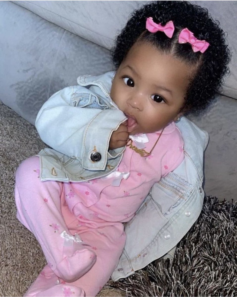 Lil mama is too adorable🥺💕✨ Serving Sunday Cuteness✨ baby #Wrapqns 👑 wrapqueen.com/collections/ba…