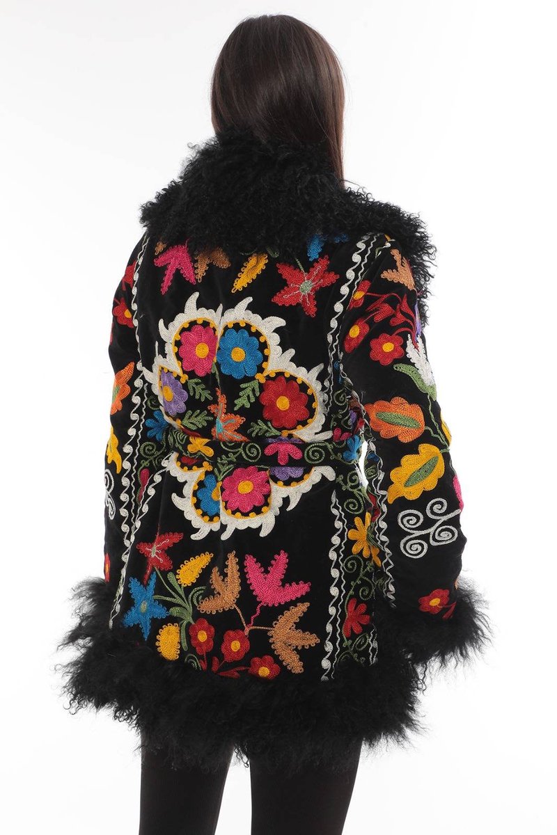 Ethnic_HomeArt's tweet image. Penny Lane Vintage Jackets, Almost Famous 1970s, Suzani Coat, Afgan Style, Slow Fashion, Shearling Coat, Fur Jackets, Custom Made, For Her #VintageJackets #PennyLane 
Buy here etsy.com/listing/128241…