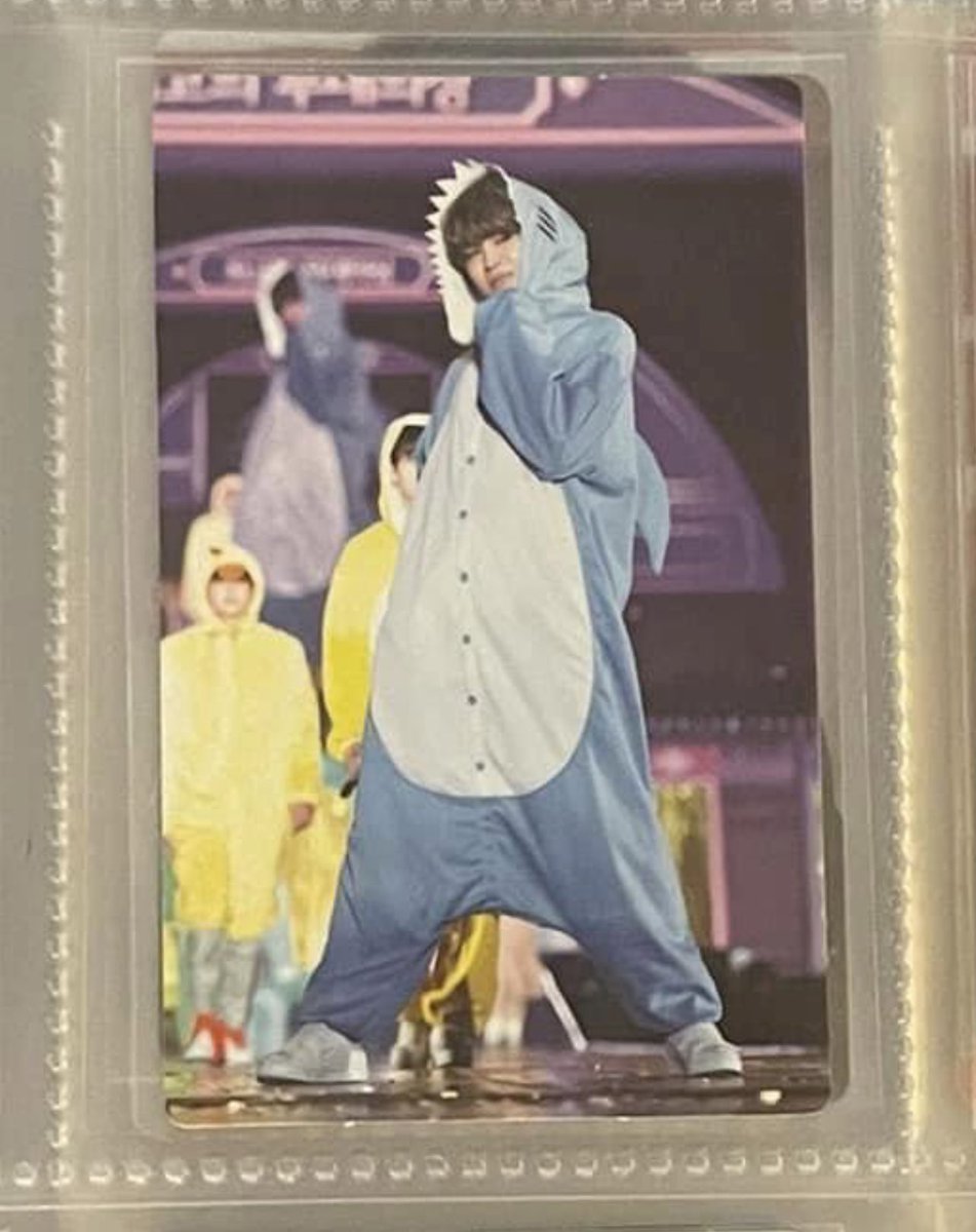 crishcastillo2's tweet photo. #WTS #BTS #Photocard #jimin #papels #jiminpapels #btspapels wts 

Php 3,000 (mint) from my personal collection. https://t.co/m2xm1MaHg8