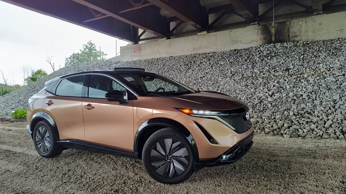 mcmario33's tweet photo. @nissancanada Ariya
#ev #evs #electric #electricvehicle #charging #cleanvehicles #greenvehicle #greenenergy #photooftheday #photos #carsofinstagram #caroftheday #bronze #suv #crossover https://t.co/5RyfhAz4Wu