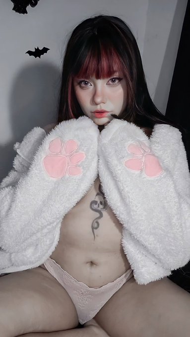 Hi bats 💖 https://t.co/2rEatCy2Li