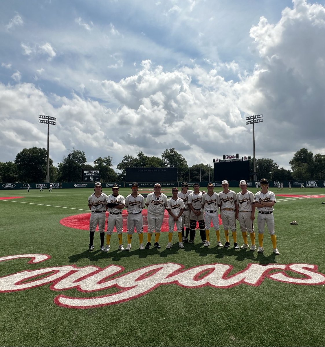 Texasbombers_SA's tweet photo. 2024 Gold goes 2-0!! Awesome showcase with validated analytics by @Yakkertech that is given back to the players in a form of a profile that can be used for recruiting purposes. @ProspectWireTX doing things the right way! @ProspectWireTX @ProspectWire #FirstClassEvent https://t.co/1USrFgyrDn