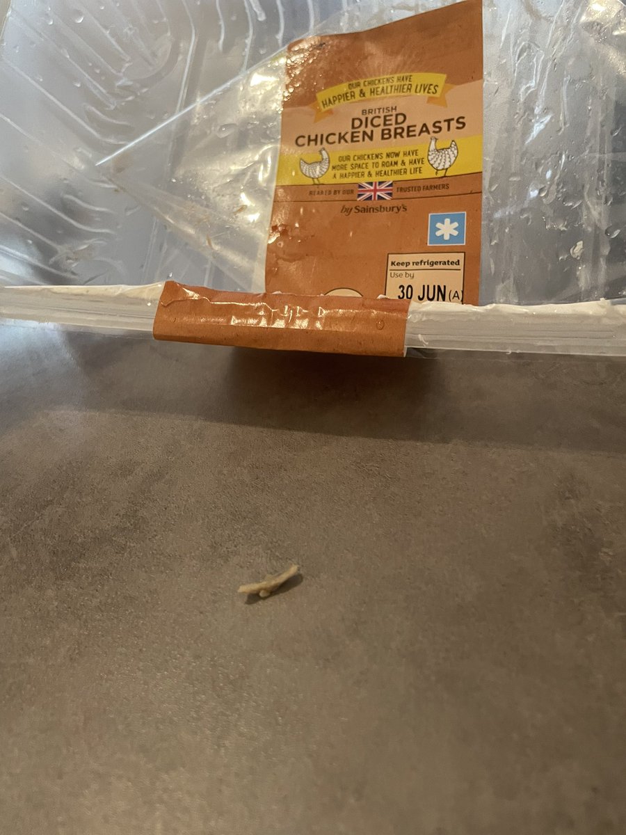 Lew_AA's tweet photo. @sainsburys Hi. We were just eating wraps and my 5 year old cut their mouth on this bone/cartilage from this chicken. Appreciate the packaging states could contain, on the back, but still very disappointed and an upset 5 year old who won’t eat. https://t.co/UYL3bnwY68