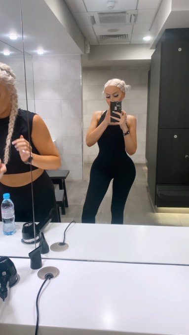 What would you do if you saw me at the gym 💦💦 https://t.co/y7NyBW6TfM