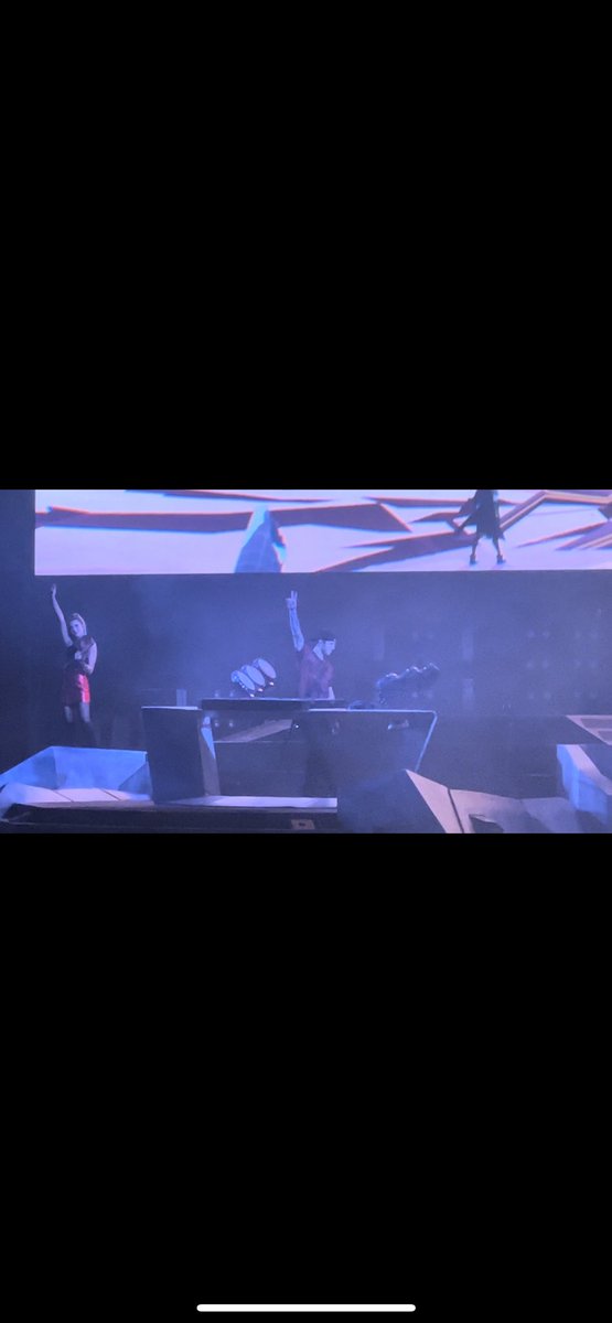 Sydney_hallmark's tweet photo. Thank you for last night @ILLENIUM ❤️ absolutely EPIC 🤘🏼🙌🏼 https://t.co/FcfFm7SEcl