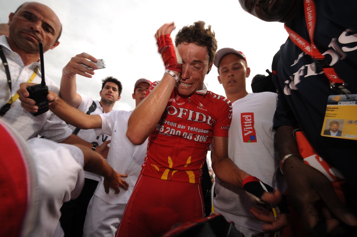 15 ans. C'est les émotions.  lequipe.fr/Cyclisme-sur-r…