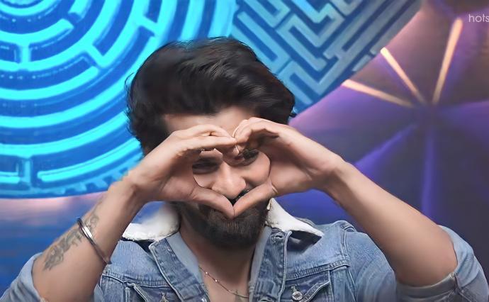 akhil_fandom2's tweet photo. @NayeemTweetz Good night mavayya 👀💕 https://t.co/Dq4xqMMq7x