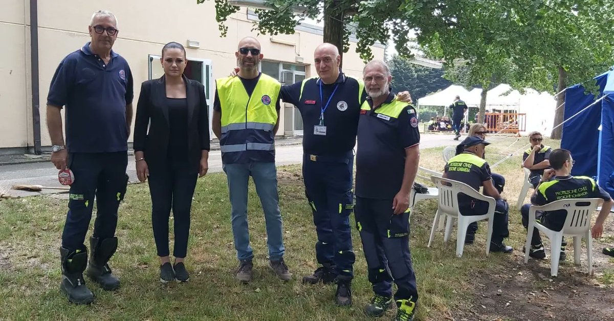 ProtCivGessate's tweet photo. "L'unione fa la forza"
Grazie al Coordinamento Area Nord Est Martesana e al grande lavoro di Ludovico Santoro e Nunzio Brognoli si è tenuta una 2giorni #formativa #addestrativa 
Anche il GCVPC di Gessate ha partecipato con una squadra di 6 volontari con Roberto Bacchini referente https://t.co/Fg0GW8pg4L