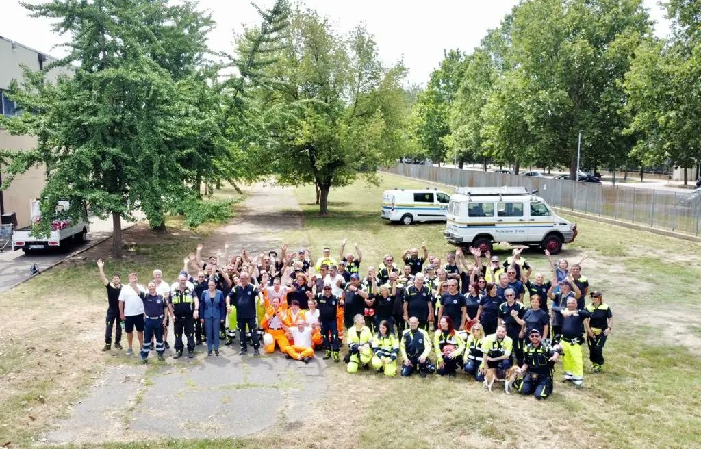 ProtCivGessate's tweet photo. "L'unione fa la forza"
Grazie al Coordinamento Area Nord Est Martesana e al grande lavoro di Ludovico Santoro e Nunzio Brognoli si è tenuta una 2giorni #formativa #addestrativa 
Anche il GCVPC di Gessate ha partecipato con una squadra di 6 volontari con Roberto Bacchini referente https://t.co/Fg0GW8pg4L