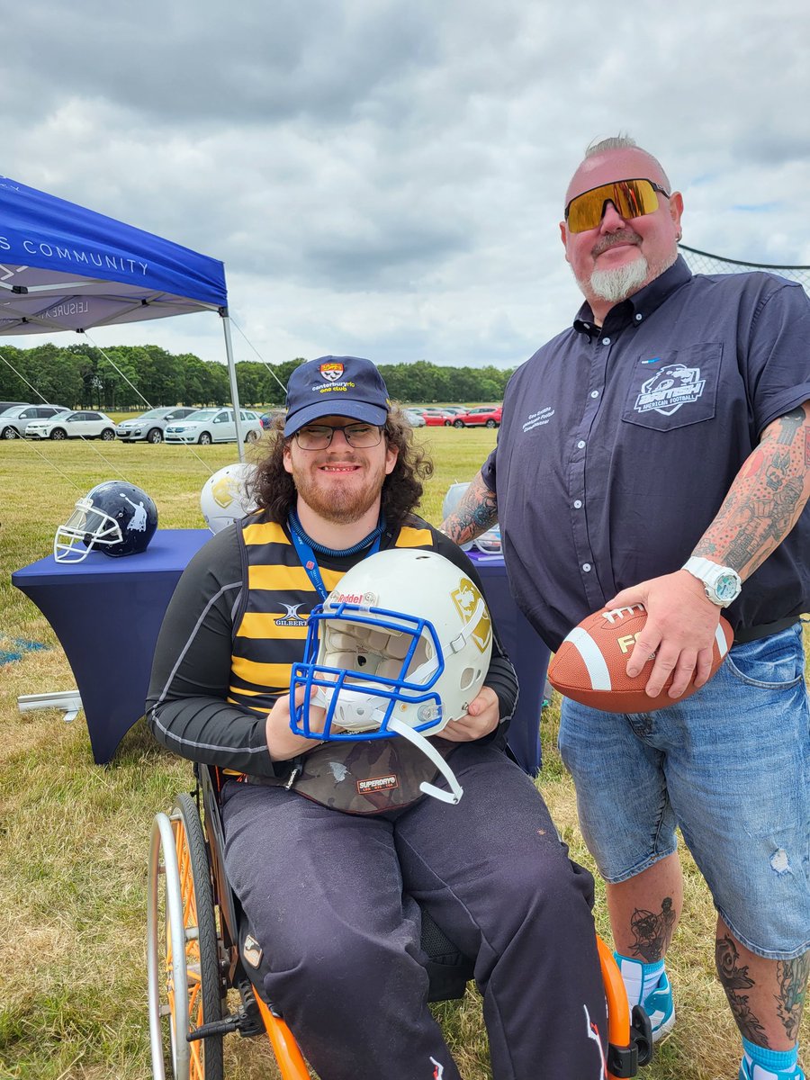 SuperOwen&Sheleia (@sheleia) on Twitter photo Great to meet <a href="/BigGee1973/">Geraint Griffiths - Gee</a> at todays <a href="/ParallelGlobal/">Parallel Lifestyle</a> #ParallelWindsor event. #wheelchairsport Great to meet <a href="/BigGee1973/">Geraint Griffiths - Gee</a> at todays <a href="/ParallelGlobal/">Parallel Lifestyle</a> #ParallelWindsor event. #wheelchairsport