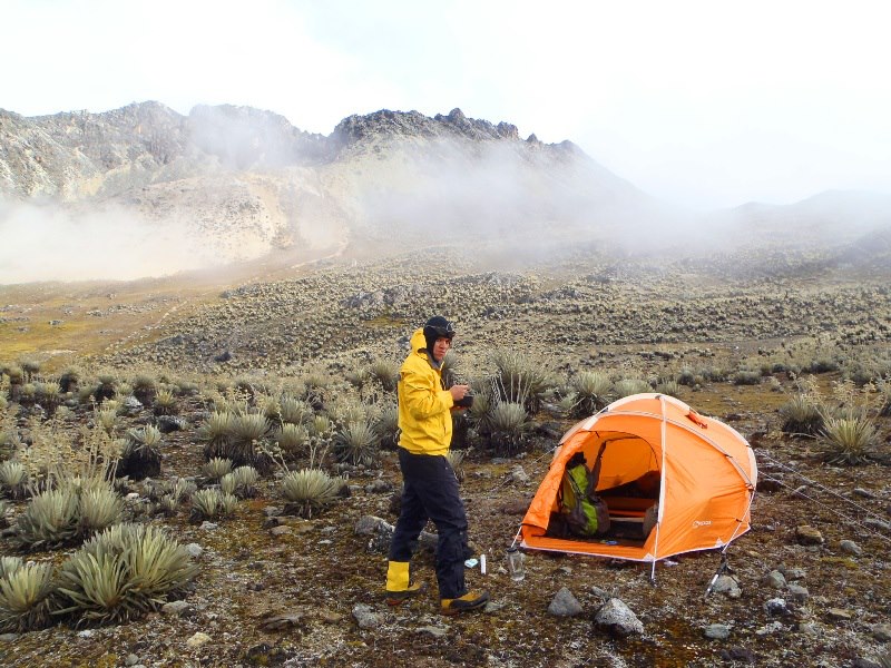 cumbres2000's tweet photo. Campamento cerca del Alto de Mifafi, para el ataque a las cumbres Los Nevados y El Buitre, Sierra La Culata. Octubre 2012 https://t.co/HReCTWzGio