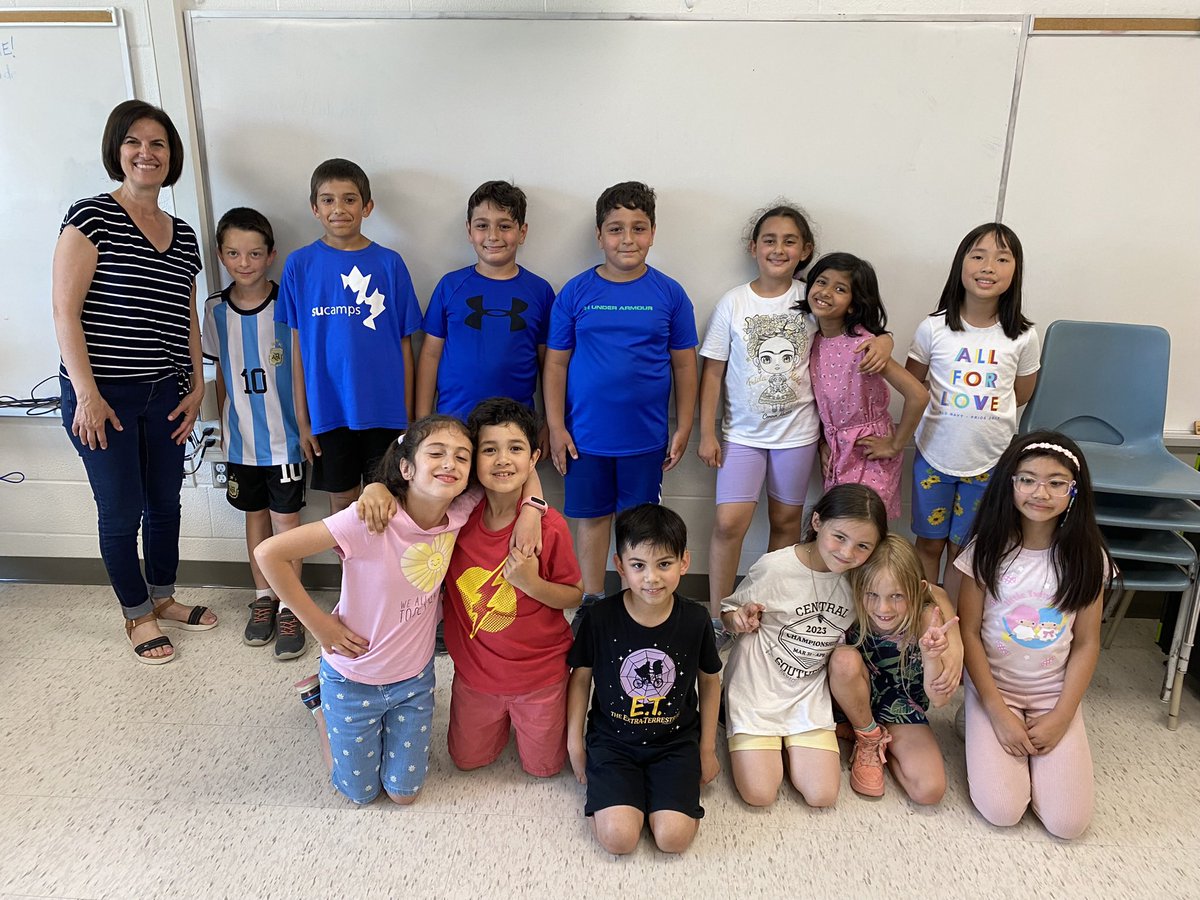 One final Tweet to end the 2022/2023 school year - what a great joy spending the last 10 months with these amazing Gr 3s - remember to always ‘look for the awesome ❤️’ have a great summer ~ à bientôt 👋