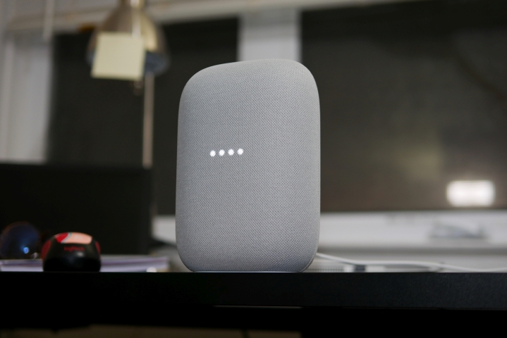 Use this guide to compare the HomePod Mini and Google Nest Audio. #techtips #gadgets https://t.co/4N2PnnPxAY https://t.co/Xks5W6CdZN