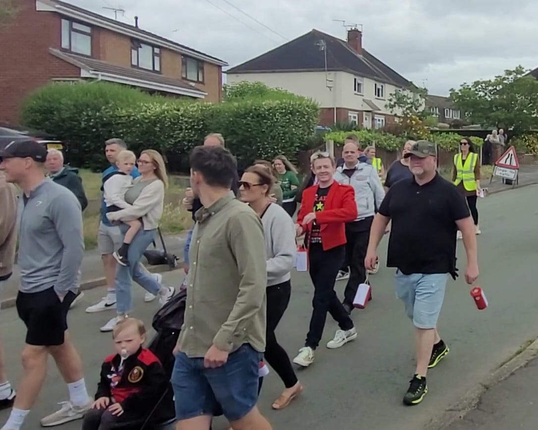 Cllr_Dan_Kinsey's tweet photo. Wonderful to join in the festivities today, walking with the parade shaking a few donations buckets and helping to ensure the #WombourneCarnival went without a hitch.

The parade was fabulous and ably led by Chairman #CllrMarkEvans followed by a wide variety of floats.

#Magic 👌 https://t.co/JtevcAG8PW