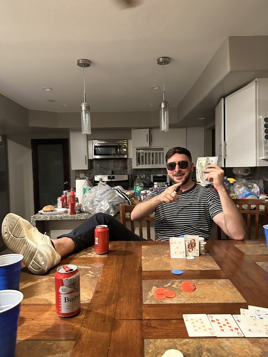 Ganador del 1er EPT de repoker by <a href="/omelopoker/">samuel</a> con la super baraja de 5 palos @the_5_elements 😏
📸 <a href="/EloyCabacas/">Eloy Cabacas</a> <a href="/odineH/">Edgard Cabacas</a>