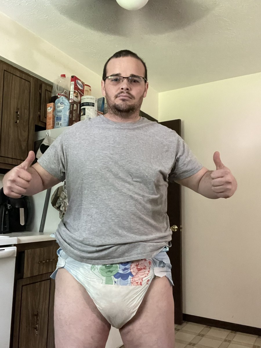 babychris0722's tweet photo. I’m not wet you are https://t.co/Lduod3tjDx