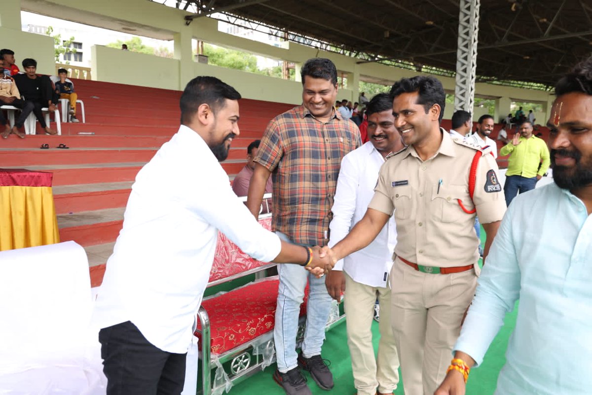 DeepakSinghLo20's tweet photo. Today participated in "Hyderabad Premiere League" at LB Stadium organised by "Seva Foundation"❤️ https://t.co/poH27Kr8MP