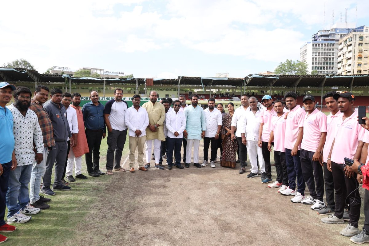 DeepakSinghLo20's tweet photo. Today participated in "Hyderabad Premiere League" at LB Stadium organised by "Seva Foundation"❤️ https://t.co/poH27Kr8MP