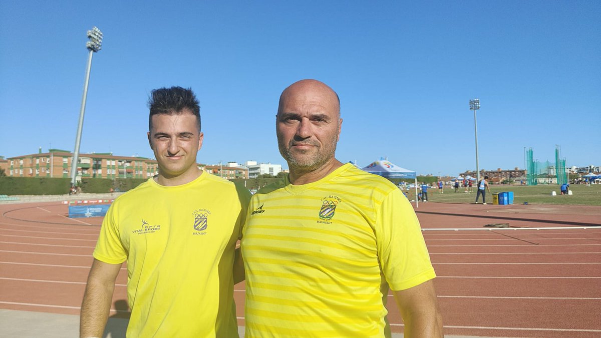 EduardoLCoach's tweet photo. Y el punto y final del #CtoEspSub23 de #Tarragona para los atletas del Club D'Atletisme Els Sitges lo pondrá por la tarde del domingo @angelnavarro_02 en el círculo de Lanzamiento de Peso a las 19h45. Streaming del concurso gracias a  @DonViNavarro: https://t.co/3HoFbfZchU https://t.co/QVmTGxnPCX