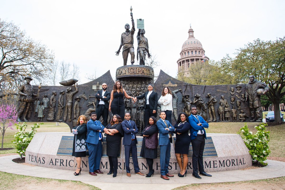 Christian4Texas's tweet photo. Tamoria was so many wonderful things all wrapped into one. Her passing is devastating, because we have all lost a family member. She was a fighter, loyal and loving.@icedsweetee you are not your passing. You are how you loved. Thank you for being with us.
#txlege 😔 https://t.co/HVFVKTawkS
