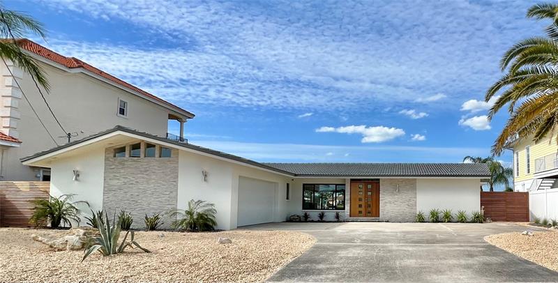 sandkeyrealty's tweet photo. See a virtual tour of our listing on 360 NE PALM ISLAND NE #Clearwater #FL  #realestate https://t.co/GASXG9jlKA https://t.co/wVYwBgNnVV