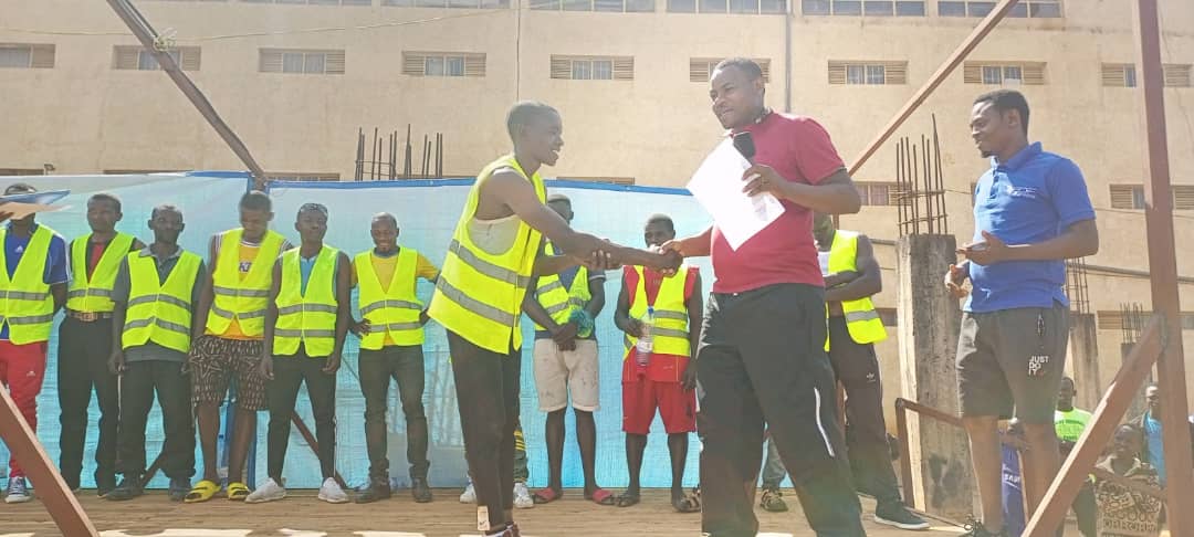 Kamembe Sector (@kamembese) on Twitter photo Uyu munsi tariki ya 02/07/2023 <a href="/KamembeSe/">Kamembe Sector</a> habereye imikino itandukanye mu gukomeza kwitegura umunsi wo #Kwibohora29 .
#sportdemass #gusiganwakumagare no #koga Kandi hatanzwe ibihembo kubahize abandi . Ibyo byose tubikora twishimira #kwibohora no kubera Imiyoborere Myiza . Uyu munsi tariki ya 02/07/2023 <a href="/KamembeSe/">Kamembe Sector</a> habereye imikino itandukanye mu gukomeza kwitegura umunsi wo #Kwibohora29 .
#sportdemass #gusiganwakumagare no #koga Kandi hatanzwe ibihembo kubahize abandi . Ibyo byose tubikora twishimira #kwibohora no kubera Imiyoborere Myiza .