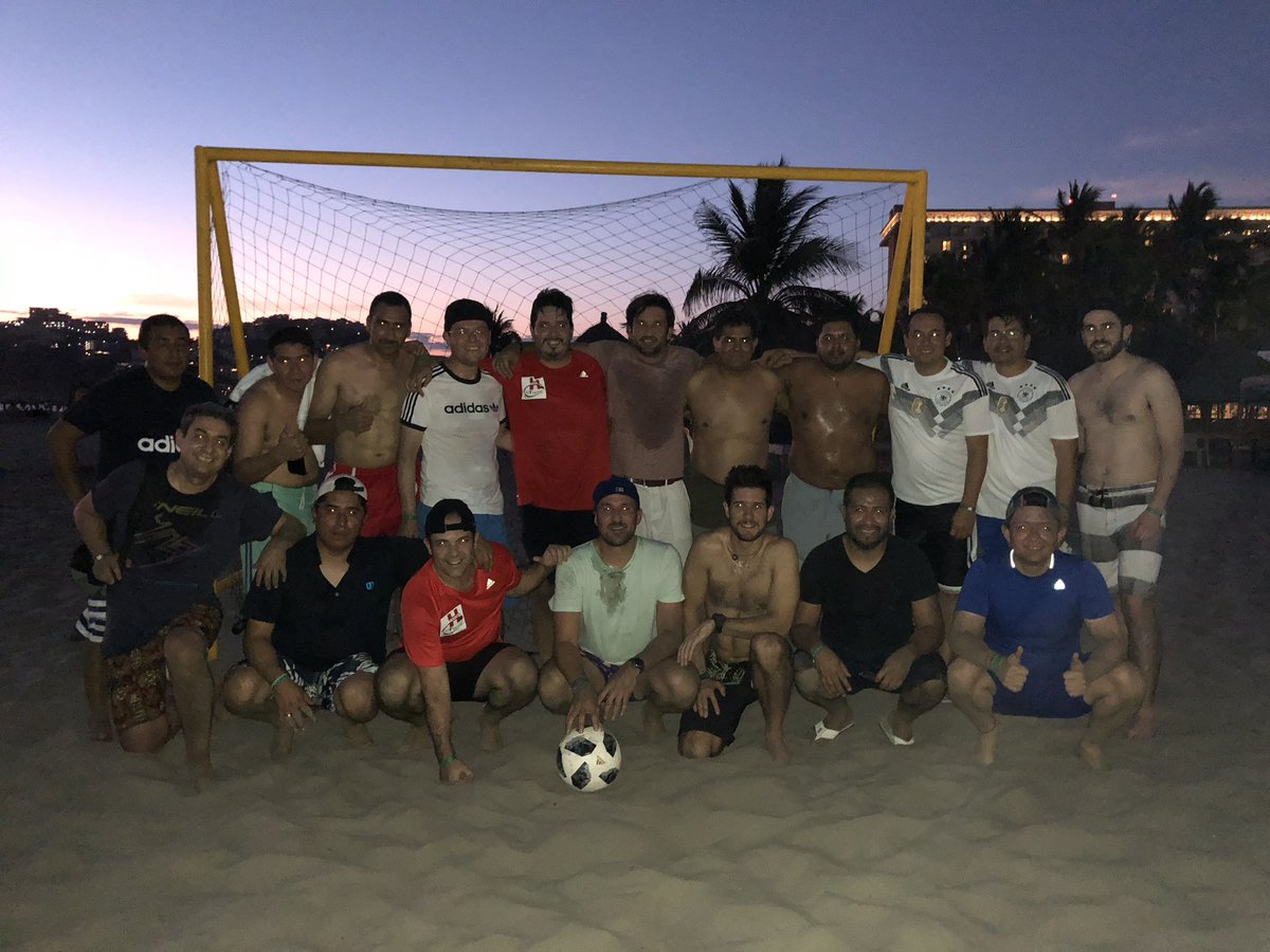 egarciam82's tweet photo. Desde la defensa dandole pase de gol a @kikinfg … cómo diría el @ESCORPIONGOLDEN “de nada ehh” ⚽️⚽️ https://t.co/3UatjZSJBi
