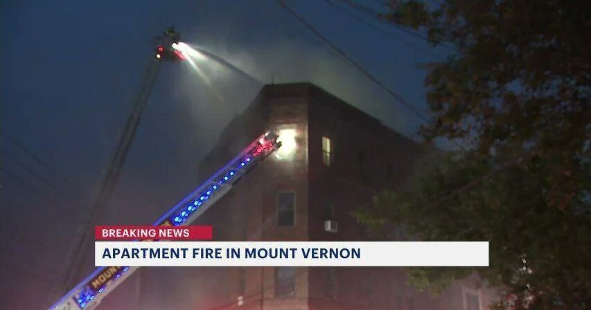 emsuniversity's tweet photo. Firefighters respond to 2-alarm fire at Mount Vernon apartment building.

"Firefighters responded to a two-alarm fire at an apartment building in Mount Vernon on Saturday night."

➡️ https://t.co/tlgyzO6SjP

#Firefighters #Mount_Vernon #building #EMS #Firefighters_respond #fire https://t.co/wXFTGx4ibh