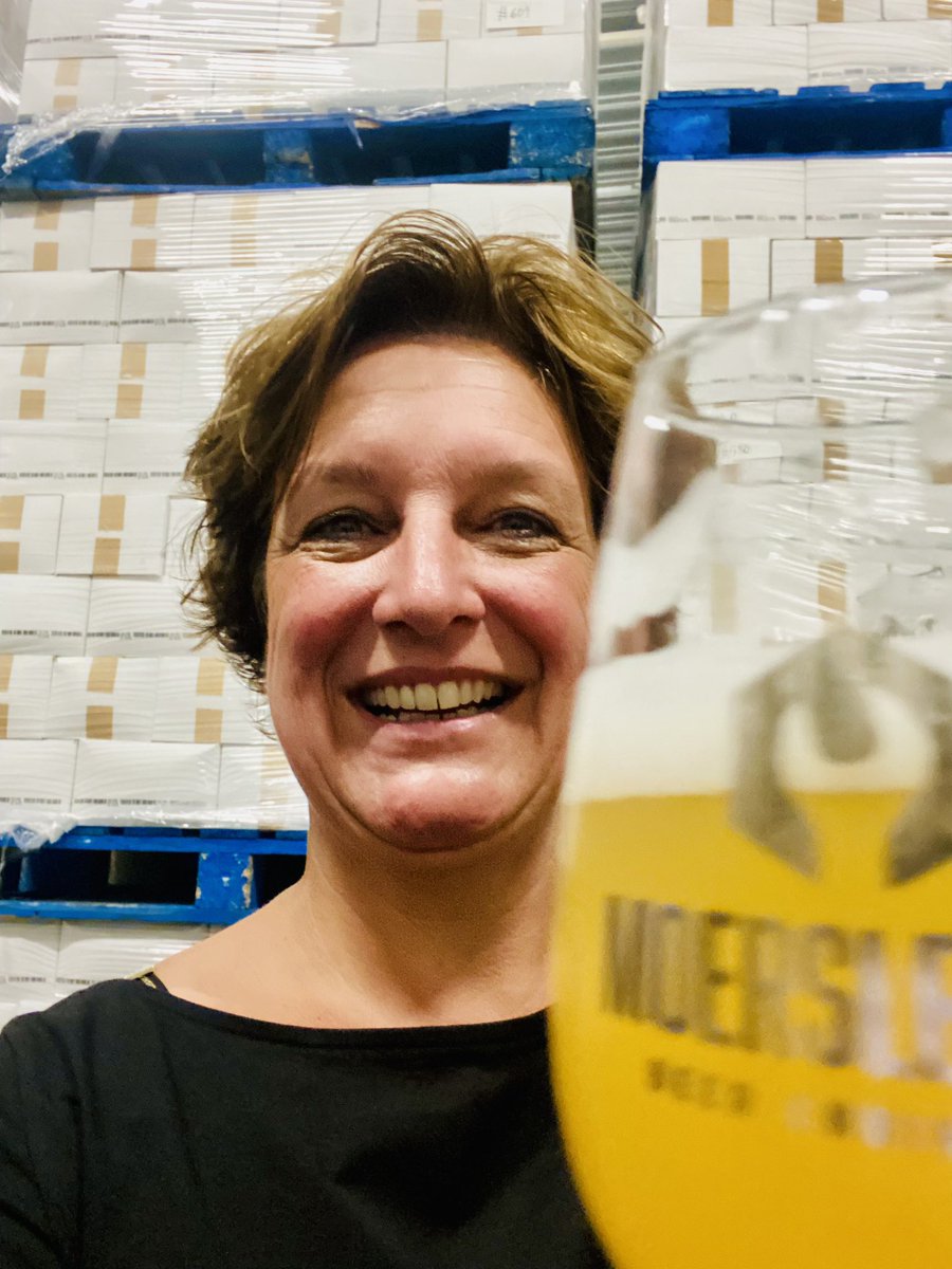 esvdweerden's tweet photo. Leuk weekendje in @gemeentealkmaar gehad #moersleutel #bier #gevangenis #steaks #hielander #escapen #laurentiuskerk https://t.co/k2Aern4Sbz