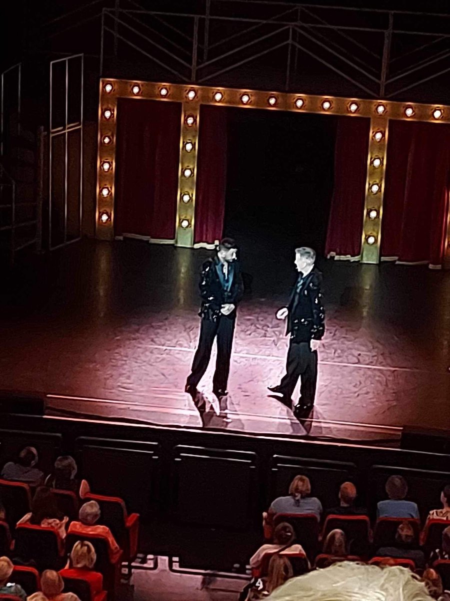 KezB83's tweet photo. Loved, loved, loved @TheAntonDuBeke and @pernicegiovann1 in Him&Me 😍 The Him & Me company were great too #DartFORD #Reever
P.s. Booooo XFactor (yes, that was me 😂)
Thanx for a great afternoon, Good luck for this evening xxx https://t.co/xehFK2JZm4