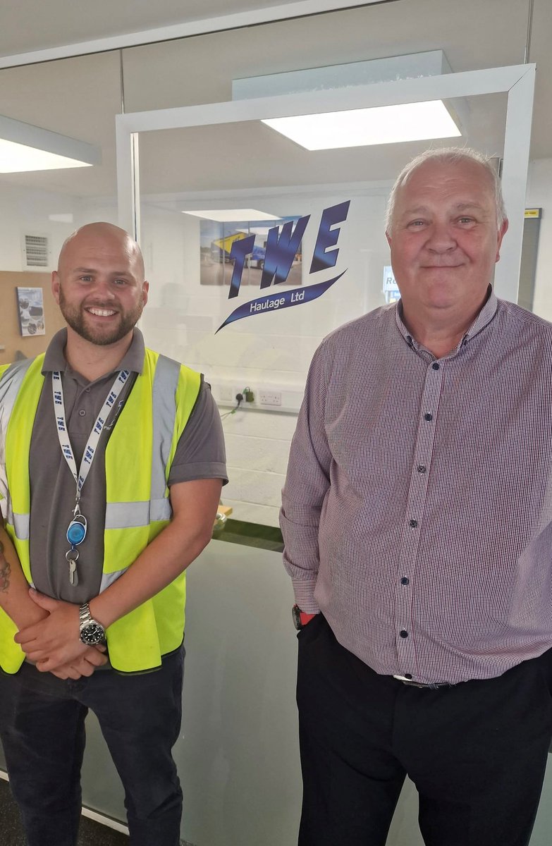 TWEHAULAGELTD's tweet photo. Spontaneous visit from Mark & Sarah last week. It was a pleasure to see you both & show you around TWE Haulage!👍🚛
#Banbury #Haulage #Transport #Logistics #Oxfordshire #TPN #ThePalletNetwork https://t.co/r7dLi2XGQf