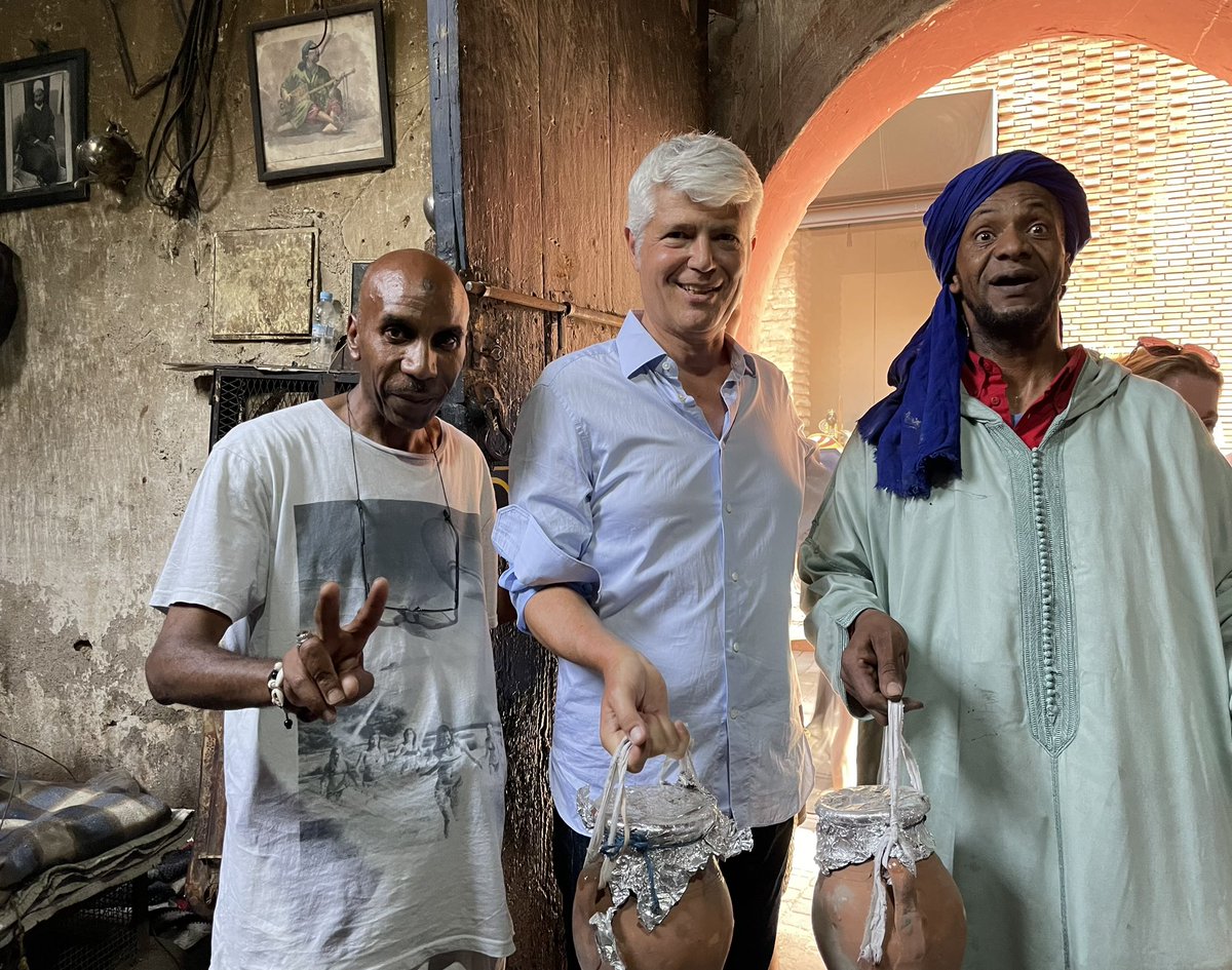 AmbSuisseMaroc's tweet photo. Absolument prêt à manger une tanjia traditionnelle à #Marrakech 😋 https://t.co/r3bpinjT2C