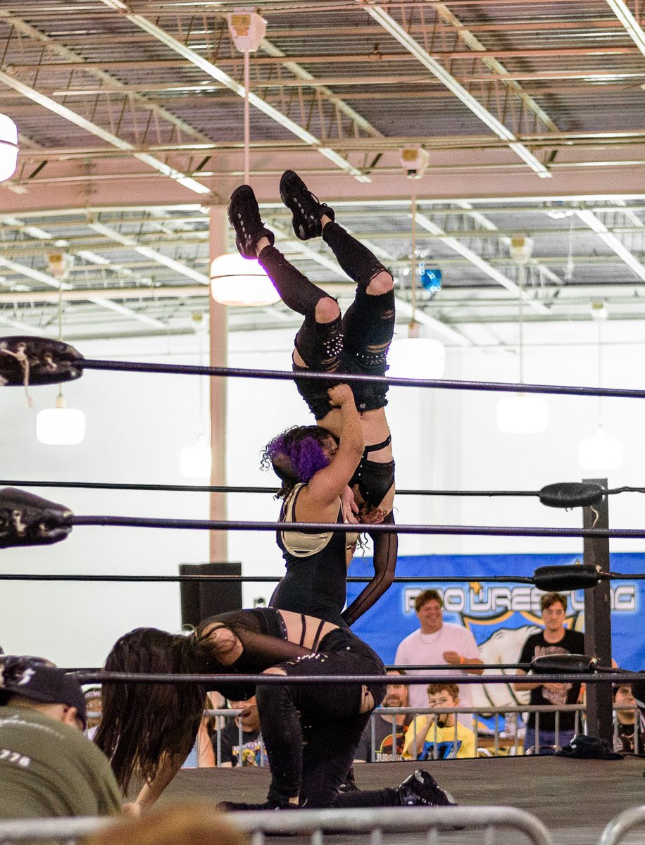 tanailysuplex's tweet image. They forgot to tell y’all that I’m a shooter, huh? #SuplexQueen #GoingForARide 
📸: @TheMillsRevival 
#プロcontrolSystem #tossintuesdays #FreestyleWrestlingChampion #grappler #shooter #suplex #wrestling #amateurwrestler #wrestler #prowrestling #womenwrestling @RCWCofficial