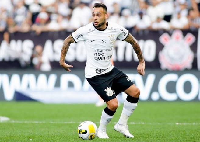 wallison_wn's tweet photo. Time titular teve folga no meio de semana pra jogar um futebol desse no domingo, goleiro dos cara nem se quer sujou o uniforme. Eu falei desde o começo que dar folga pra esses acomodados não era uma boa opção 😒 https://t.co/F6mChuMLon