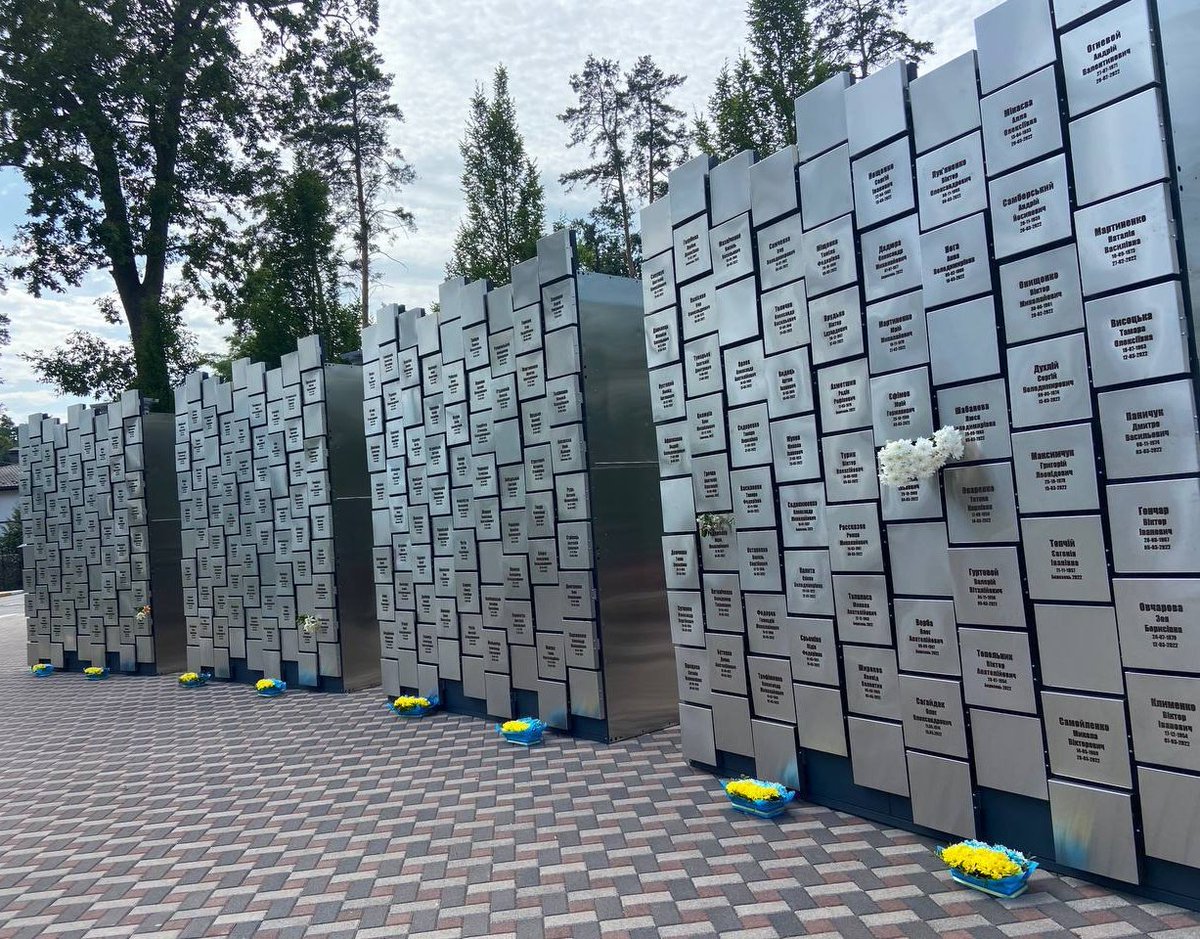 A monument to the victims of the russian aggression was inaugurated in Bucha. The names of 501 town residents whom russians killed are carved there. 501 innocent people in just one small town... Photo: UkrPravda